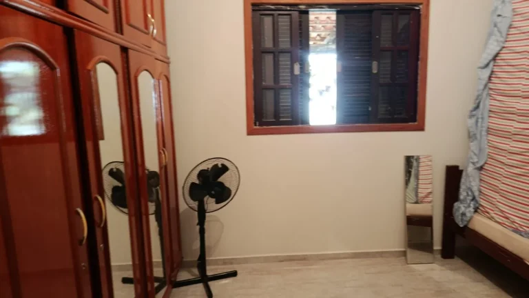 Imagem Chácara à venda em Araçoiaba da Serra-SP, Bairro Cercado, 2 quartos, 1 suíte, 1 sala, 2 banheiros, 6 vagas, 1.100m².