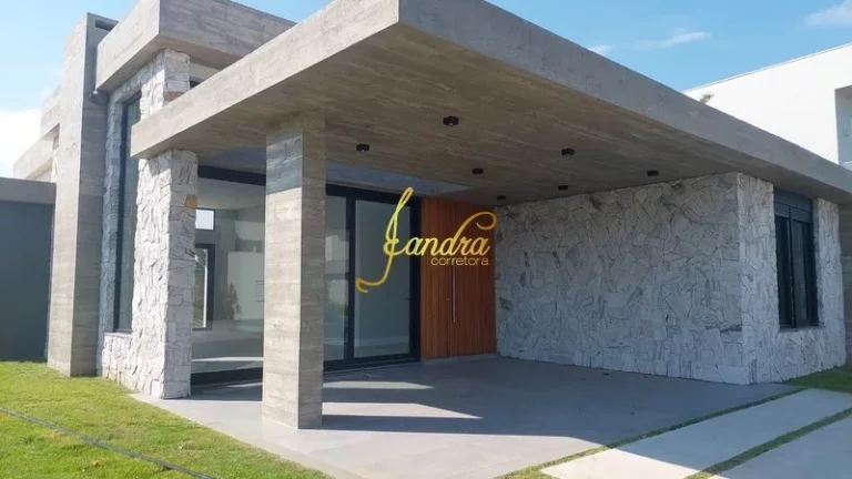 Imagem Casa térrea com 4 suítes e beira de lago