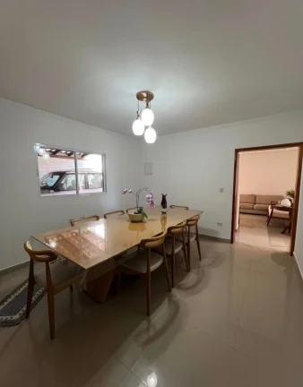 Imagem Casa para Venda em Mairiporã, Terra Preta (Terra Preta), 4 dormitórios, 1 suíte, 3 banheiros, 3 vagas