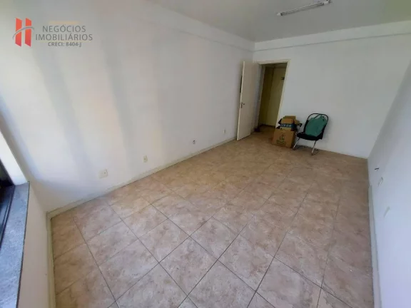 Imagem Sala comercial com 28m²na esquina com a Av. Brigadeiro Lima e Silva.