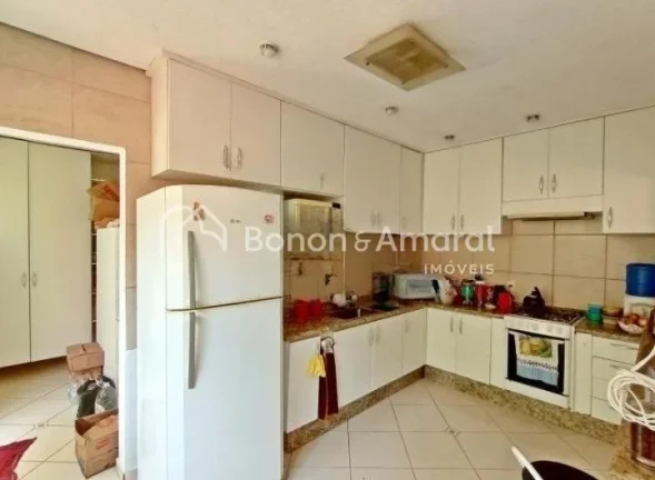 Imagem Encantadora residência em condomínio fechado no Residencial Clube de Campo, com 1.270 m² de terre...
