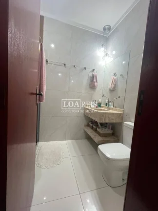 Imagem CASA TÉRREA 3 DORMITÓRIOS COZINHA PLANEJADA AR CONDICIONADO - CONDOMÍNIO