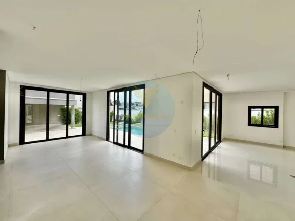 Imagem Casa em Condomínio a Venda no bairro Granja Viana - Carapicuíba, SP