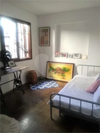 Imagem Casa à venda com 3 quartos, sendo 1 suíte, em Jaguaré, São Paulo - SP