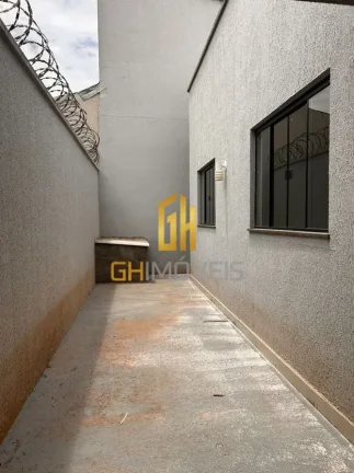 Imagem CA1825

Casa no Residencial Antônio Carlos Pires, com 200 M² de área total e 100 M² de área con...