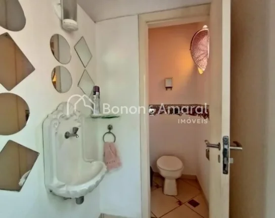Imagem Encantadora residência em condomínio fechado no Residencial Clube de Campo, com 1.270 m² de terre...