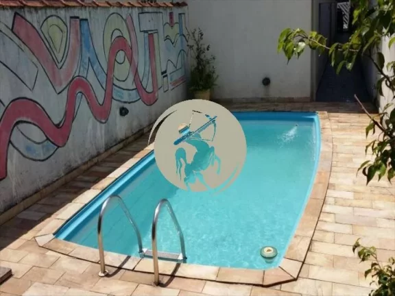 Imagem SOBREPOSTA, COM PISCINA