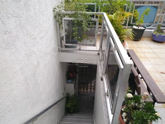 Imagem Sobrado com 130 metros quadrados com 3 dormitórios sendo 1 suíte com sacada e vista panorâmica, 1...