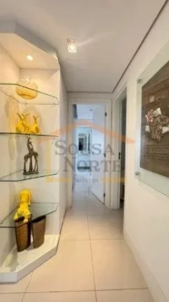 Imagem Apartamento com 133 m², com 3 dormitórios, sendo 3 suítes, 4 banheiros e 2 vagas de garagem. Imó...