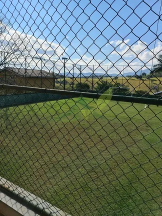 Imagem Linda Casa à Venda em Condomínio Beira Represa Piracaia