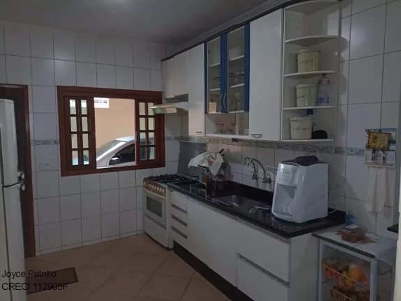 Imagem Casa 2 Dormitórios sendo 1 suíte e Edícula. A Venda em Peruíbe. Excelente Acabamento e Espaço Para Piscina.