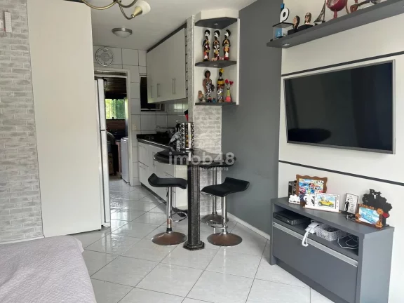 Imagem Casa em Forquilhinhas - 2 Dormitórios, 72m² por R$350.000