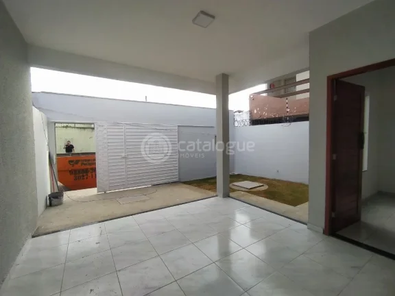 Imagem Casa à venda no bairro Nova Esperança, Parnamirim: 2 dormitórios, suíte e garagem coberta!