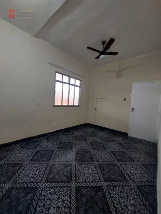 Imagem CASA de 2 quartos com VAGA DE GARAGEM para alugar na Vila Paula em Duque de Caxias/RJ