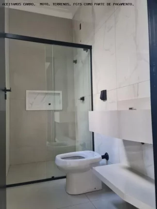 Imagem Alto Padrão para Venda em Maringá, Jardim Espanha, 3 dormitórios, 1 suíte, 2 banheiros, 2 vagas