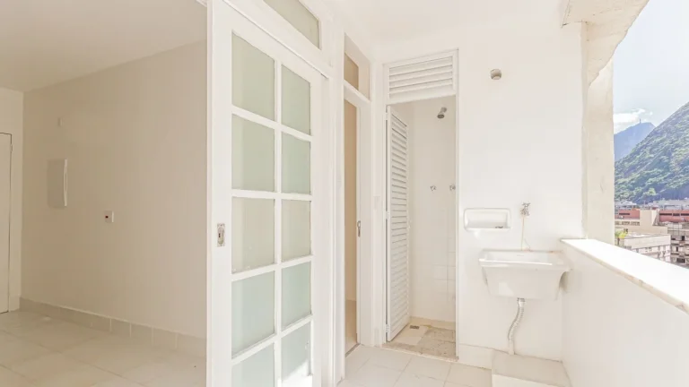 Imagem Apartamento Lagoa - 119M², 3 Dorms, 1 Suíte, 1 Vaga Demarcada, Churrasqueira, Academia, Salão de Festas e Jogos, Brinquedoteca, Quadra.