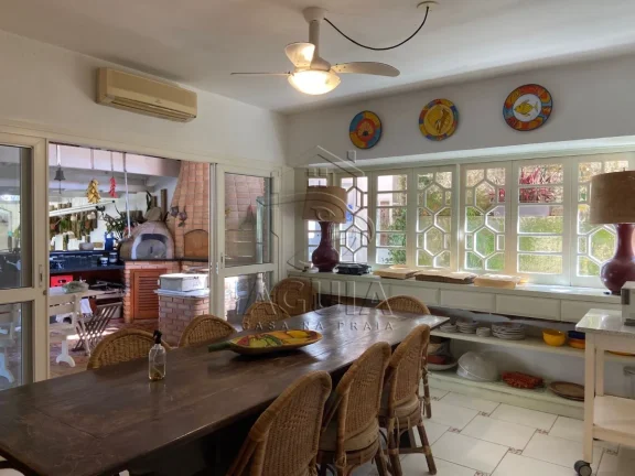 Imagem Casa de condomínio à venda na praia do Lázaro em Ubatuba!