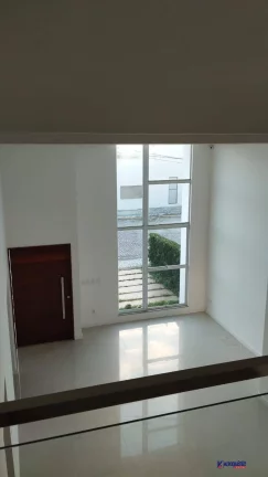 Imagem VENDO UMA EXECELENTE CASA NO CONDOMINIO
