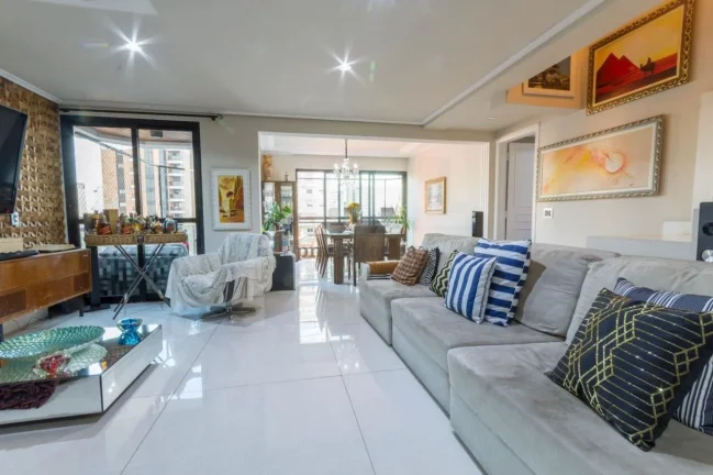 Imagem Apartamento reformado nas Perdizes com 172m²