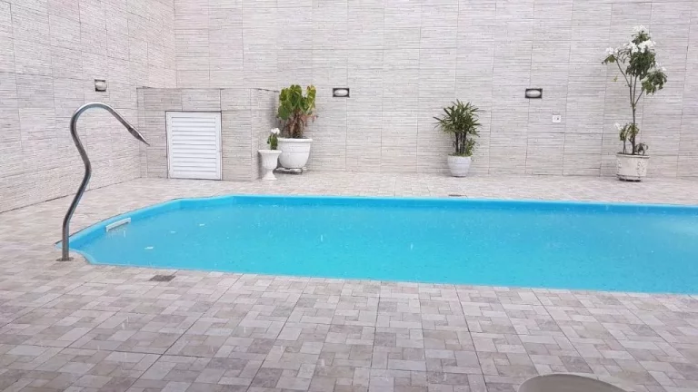 Imagem Sobrado à venda, 320 m² por R$ 1.200.000,00 - Maracanã - Praia Grande/SP