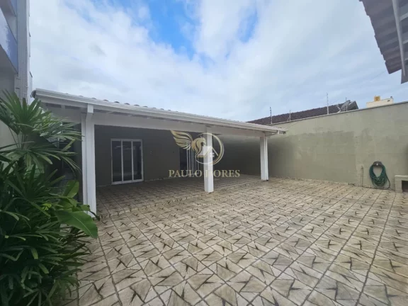 Imagem CASA REFORMADA PARA MORADIA OU FINS COMERCIALNO CENTRO DE UBATUBA-SP