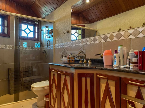 Imagem Casa à venda em Campos do Jordão – Linda casa com 7 suítes