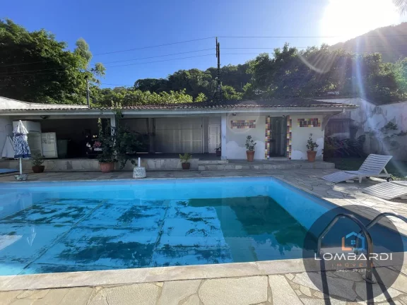 Imagem Casa com ótimo potencial na Praia da Enseada !
