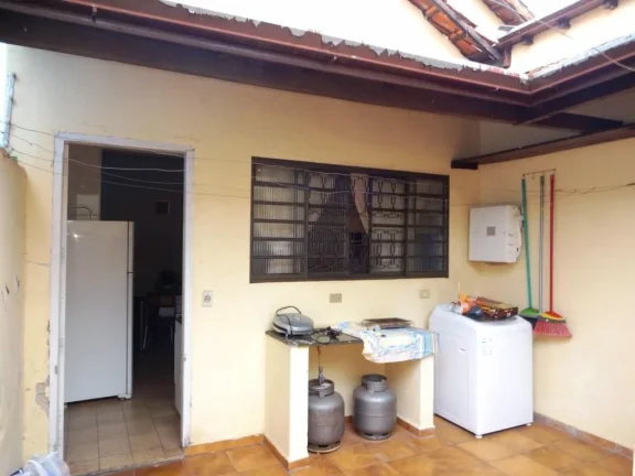 Imagem Casa no Bairro Alto excelente para consultÃ³rio, prÃ³ximo Ã  Santa Casa toda reformada com 3 dormitÃ...