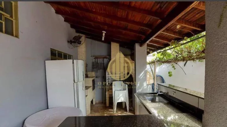 Imagem Sobrado com 3 suítes na Lagoinha