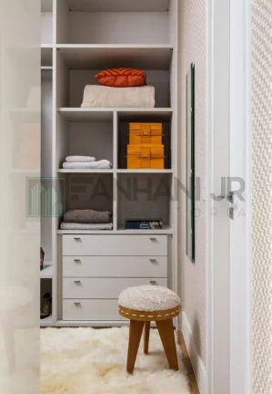 Imagem Apartamento à venda em São Paulo - Vila Nova Conceição com 3 quartos, 3 suítes e 157m² de área