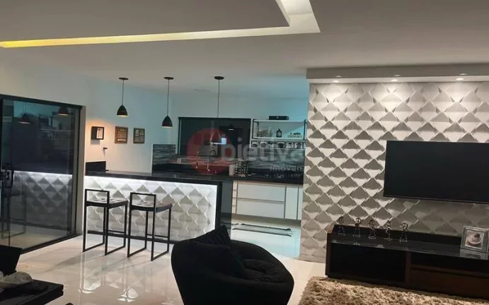 Imagem Excelente casa linear de 2 quartos no bairro Caravelas em Búzios