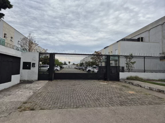 Imagem Sobrado para alugar com 2 quartos, sendo 2 suítes, no condomínio Villa Juçaras, Atibaia - SP