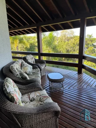 Imagem Casa em condomínio, 05 quartos c/suítes, em Governador Celso Ramos SC