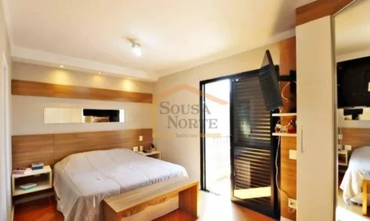 Imagem Apartamento à venda em Santana com 140 m², vista panorâmica para a Serra da Cantareira. São 3 su...