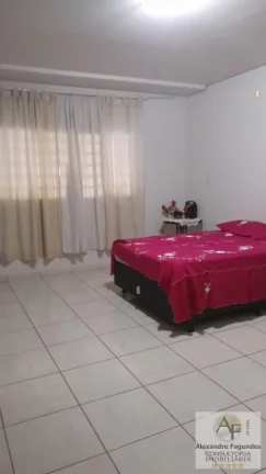 Imagem Casa para Venda em Aparecida de Goiânia, Vila Brasília, 3 dormitórios, 1 suíte, 2 banheiros, 5 vagas