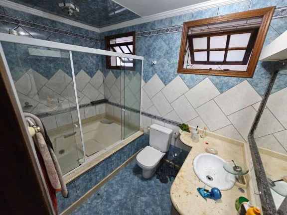 Imagem Casa com Corredor Lateral 197 m² 2 Dormitorios e 2 Vagas de Gargens