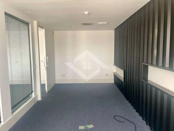 Imagem Sala Comercial de 156m² com 3 Vagas no Centro - RJ | Edifício RB1