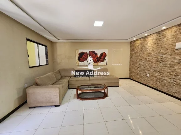 Imagem Duas casas com entradas independentes, 200m² de área construída. Ideal para morar com privacidade ou garantir renda extra com aluguel.