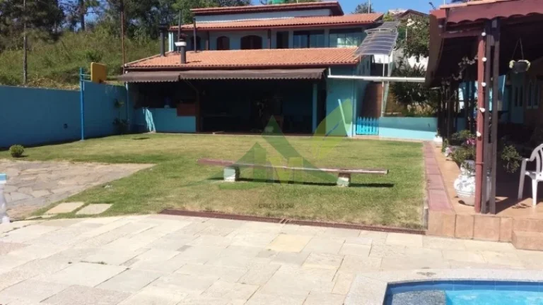 Imagem Encante-se com Esta Chácara Exclusiva em Atibaia, a Apenas 3 km do Asfalto!