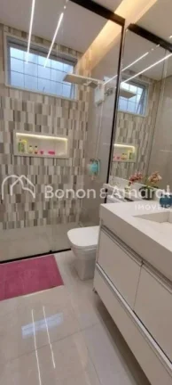 Imagem Linda casa térrea com 166,63m², acabamento em porcelanato, granito e vinílico. Conta com 3 quarto...