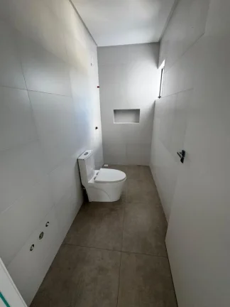 Imagem Sobrado com 2 suítes no Rio Pequeno - Camboriú