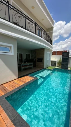 Imagem Casa à venda no Cond Alphaville, 2 pavimentos, planejados, piscina, Petrolina