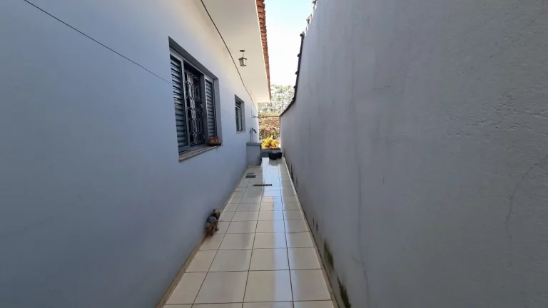 Imagem IMÓVEL Á VENDA COM FRENTE PARA A RODOVIARIA DE FRANCA/SP