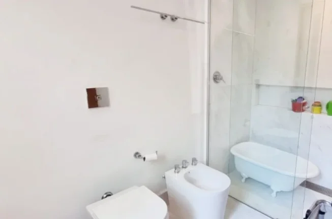 Imagem Casa Tríplex Vila Nova Conceição - 245M², 3 Dorms, 3 Suítes, 2 Vagas, Quadra, Lavanderia, Jardim, Split.