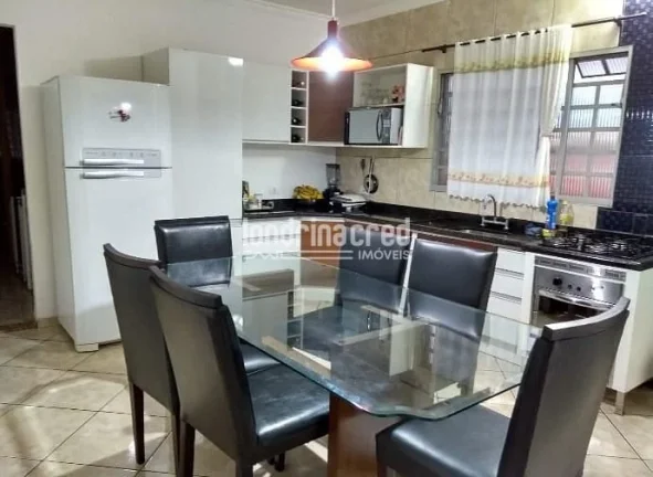 Imagem Imóvel completo na Região Sul de Londrina com 252m², jardim privativo, churrasqueira e aquecedor solar
