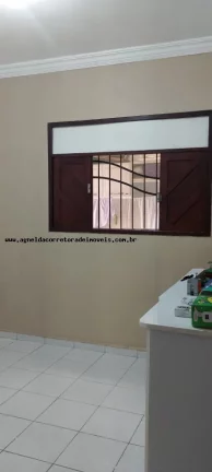 Imagem Casa para Venda em Parnamirim, Emaús, 3 dormitórios, 1 suíte, 2 banheiros, 2 vagas