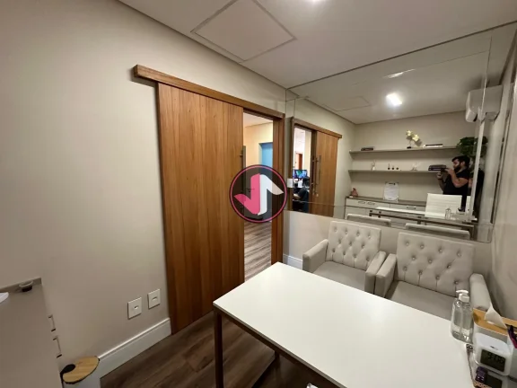Imagem Se você está em busca de um imóvel comercial espaçoso e bem localizado em Cuiabá, não pode dei...