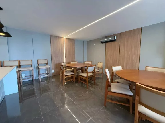 Imagem Apartamento com 3 suítes e 3 vagas de garagem em Itajaí