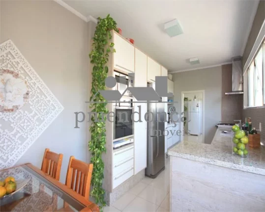 Imagem Apartamento em Pinheiros com 4 quartos sendo 2 suítes e 3 vagas, 253 m2