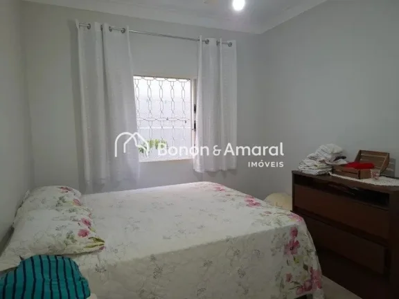 Imagem Esta excelente casa está localizada no Parque Alto Taquaral, próxima ao shopping Dom Pedro, em Cam...